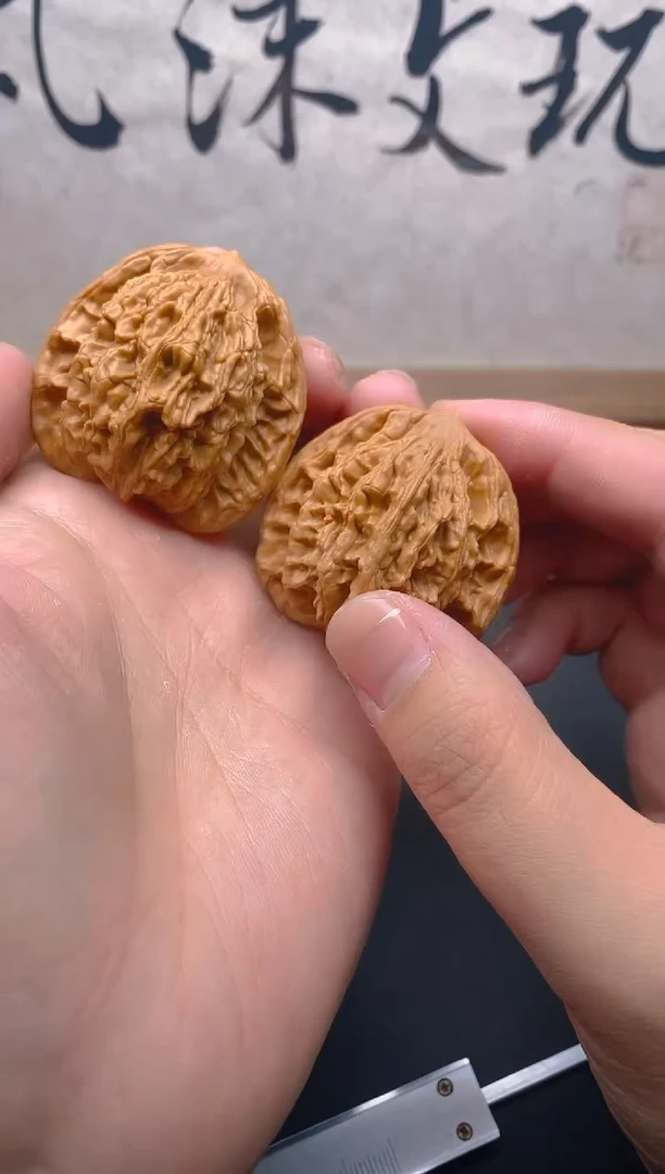 核桃力****牛文玩核桃