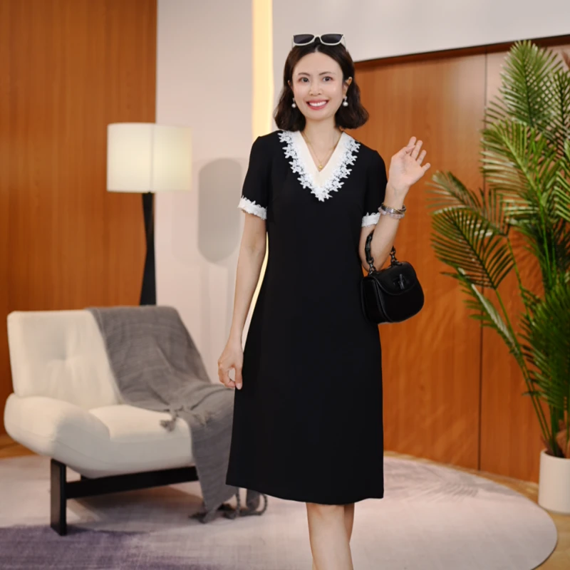 【南油虹姐】夏季新款法式刺绣中腰轻奢优雅轻熟风时尚连衣裙