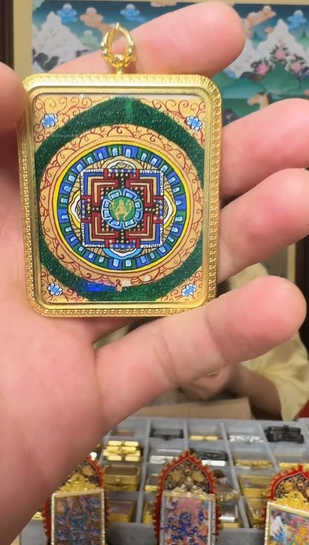 吊坠房子-热贡纯手绘唐卡