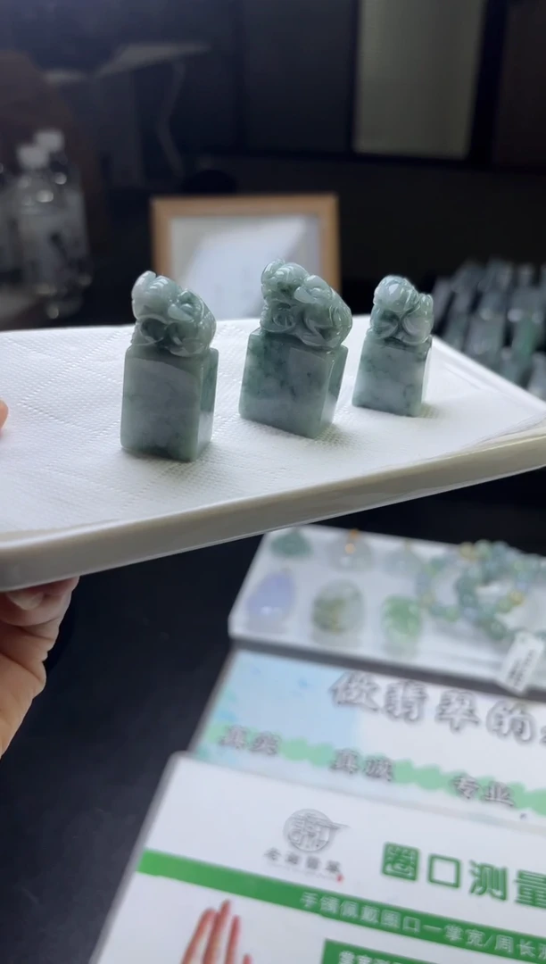 未镶嵌挂件翡翠多样性发一件L012024-13