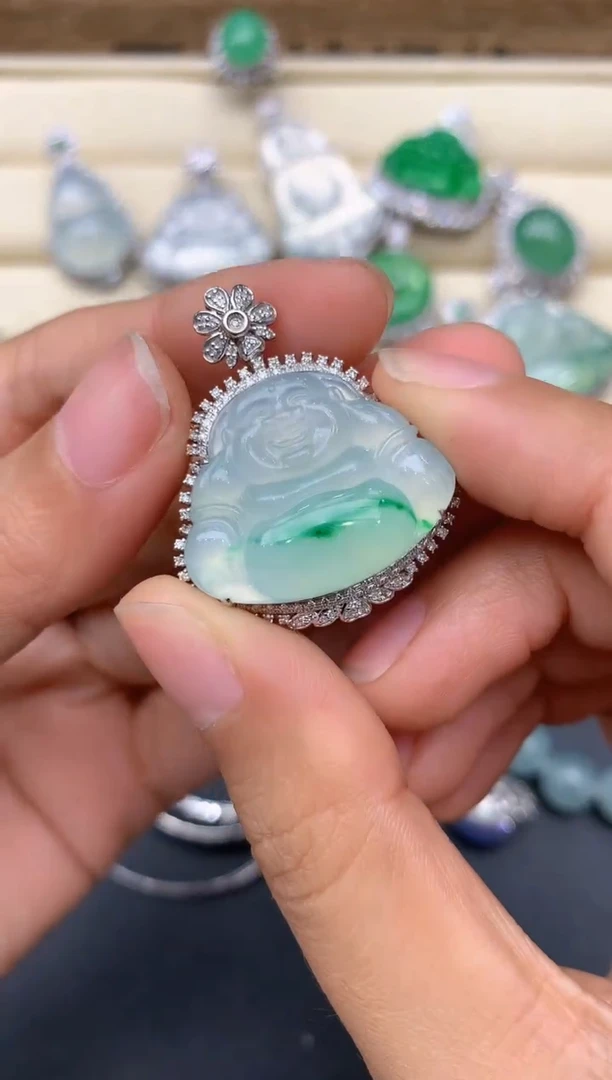 【闪购商品】翡翠颈饰18K金镶嵌400-中国好珍宝