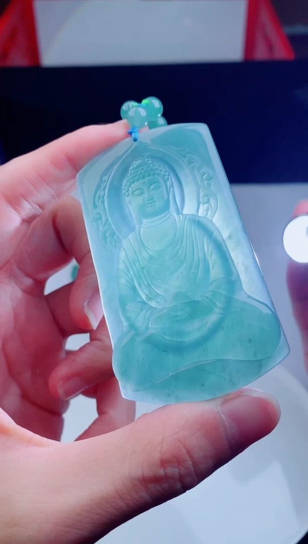 颈饰未镶嵌翡翠  ·