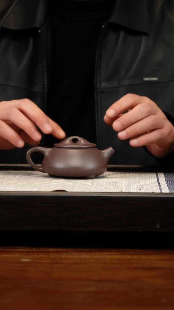 茶壶紫砂四底景州