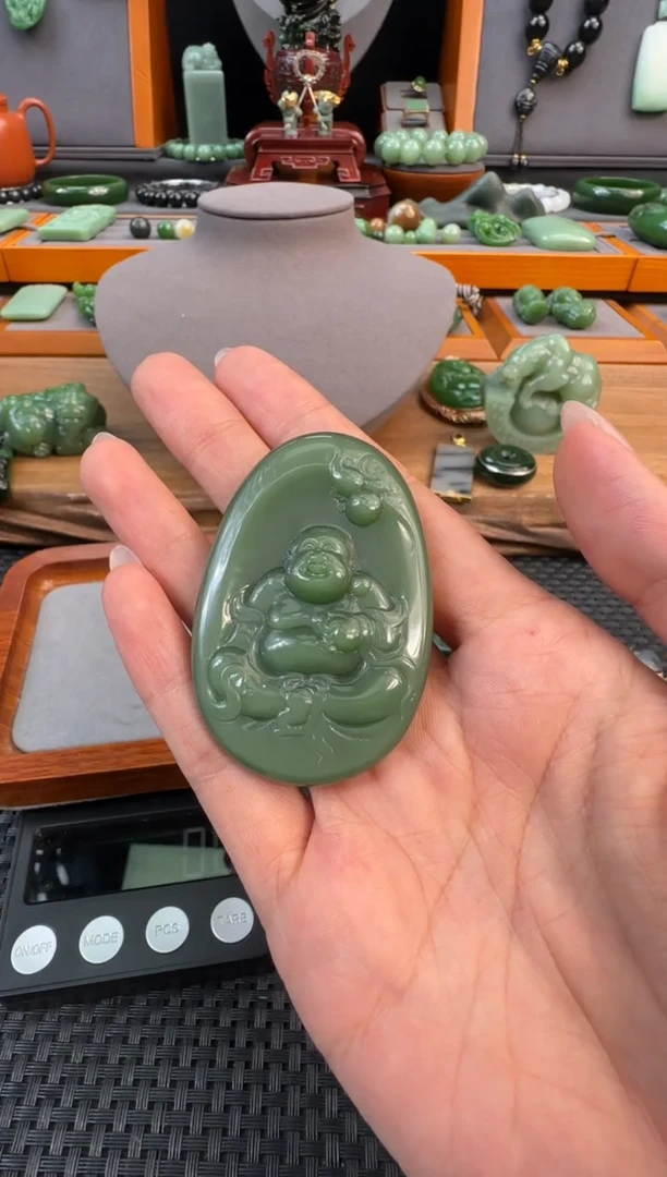 颈饰未镶嵌和田玉1