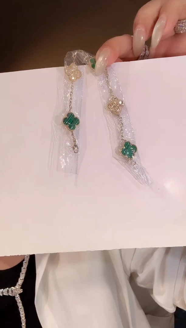 【闪购商品】钻石手链18K金镶嵌绿隔钻