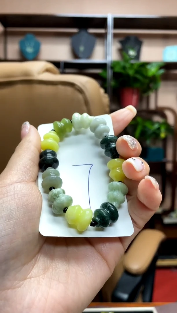 岫玉未镶嵌手串·