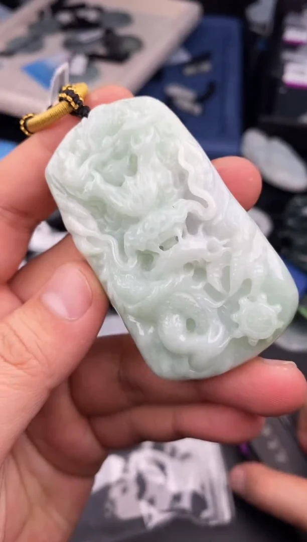 【闪购商品】翡翠颈饰未镶嵌  天然翡翠，一物一图