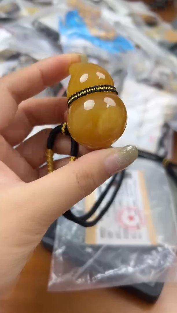 未镶嵌蜜蜡裸石蜜蜡吊坠