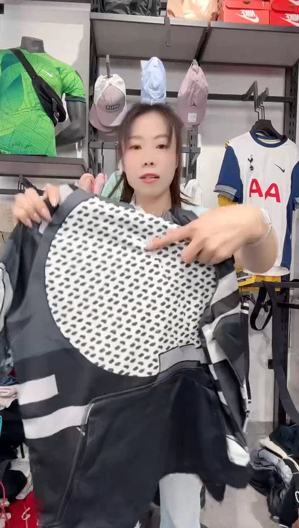 1291 编码 瑕疵款直播间过款为准 尺码 140