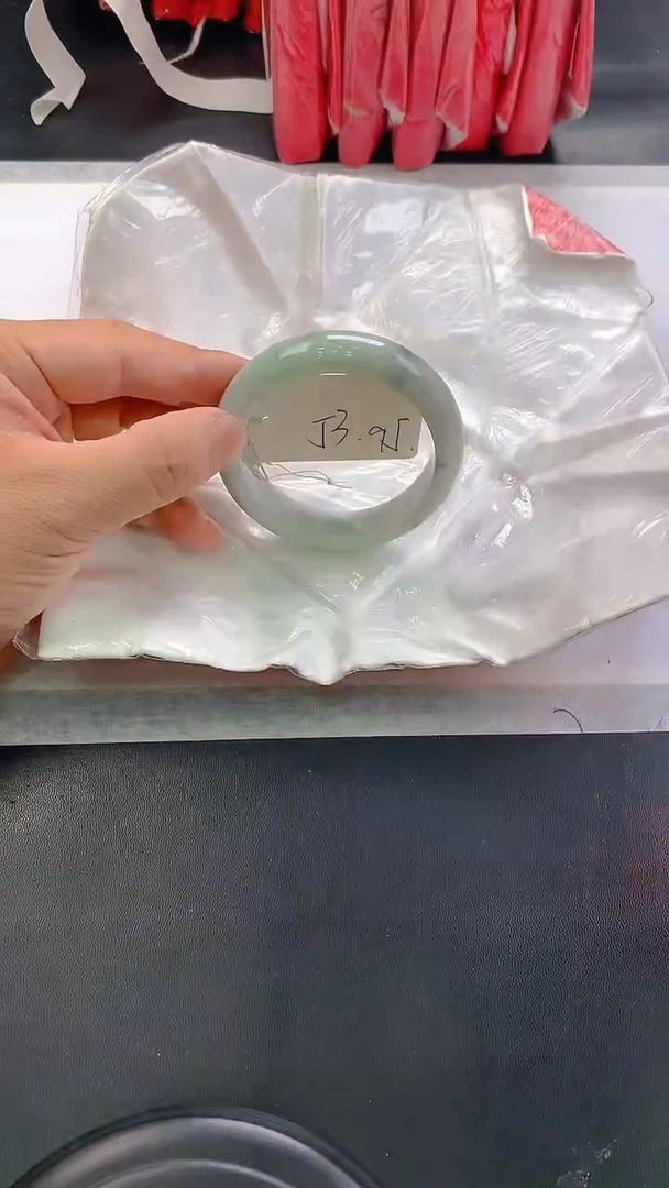 未镶嵌手镯翡翠95
