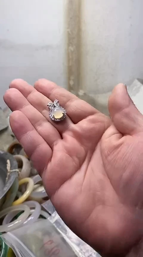 【闪购商品】玛瑙/玉髓颈饰合金1