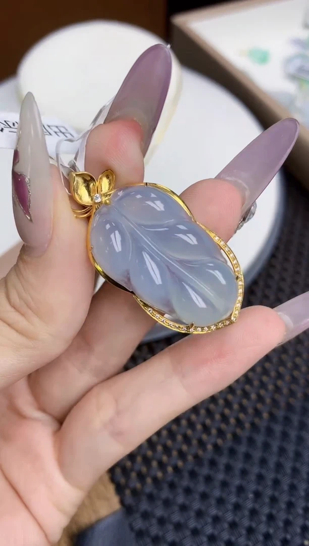 翡翠挂件18K金镶嵌253   天然翡翠A货