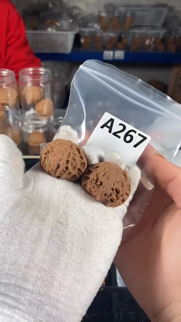 吊坠文玩核桃40宫灯