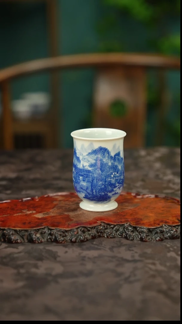 青花手绘山水主人杯