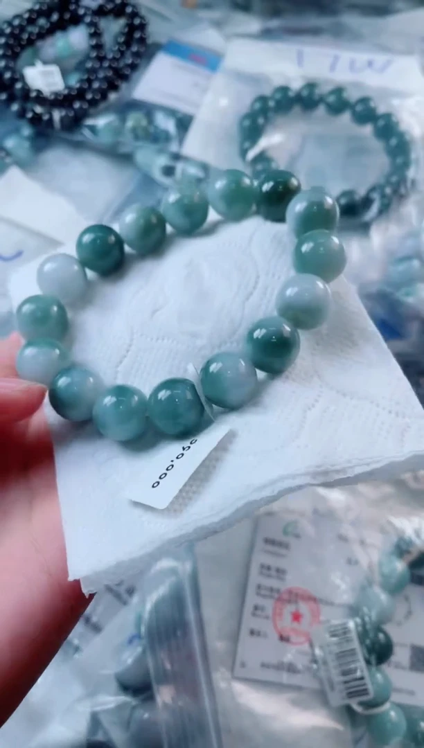 定制翡翠未镶嵌珠串