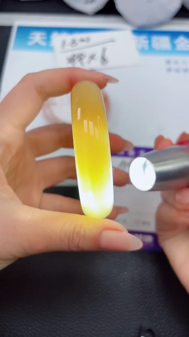 【闪购商品】石英质玉手镯未镶嵌114