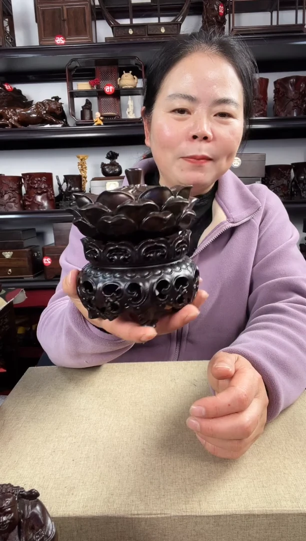 木2782+新莲底座老李红木工艺品