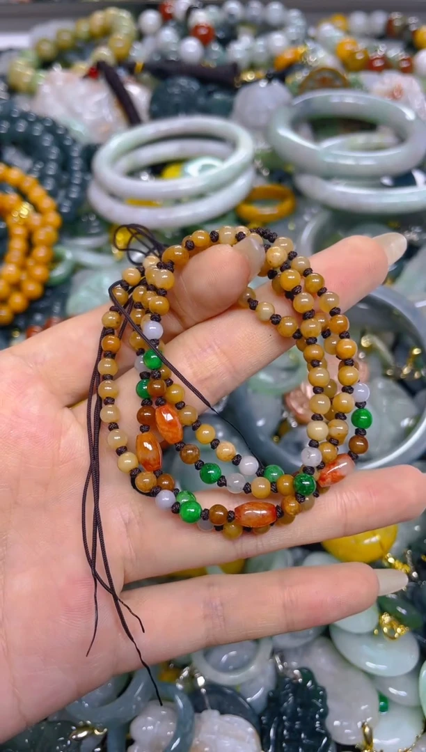 颈饰未镶嵌翡翠3MM/ S /翡翠A货，一件也是批发价