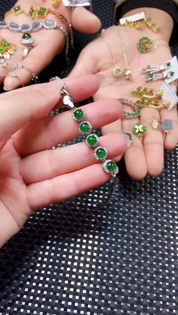 【闪购商品】翡翠手链未镶嵌111111111