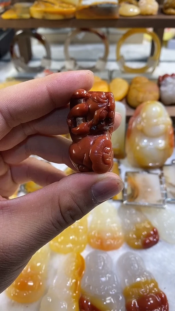 未镶嵌石英质玉（黄龙玉）吊坠(不含链)黄龙玉貔貅