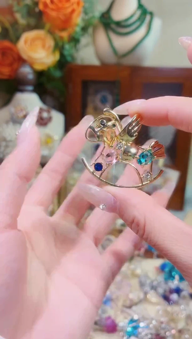 合成立方氧化锆铜合金彩色小飞马