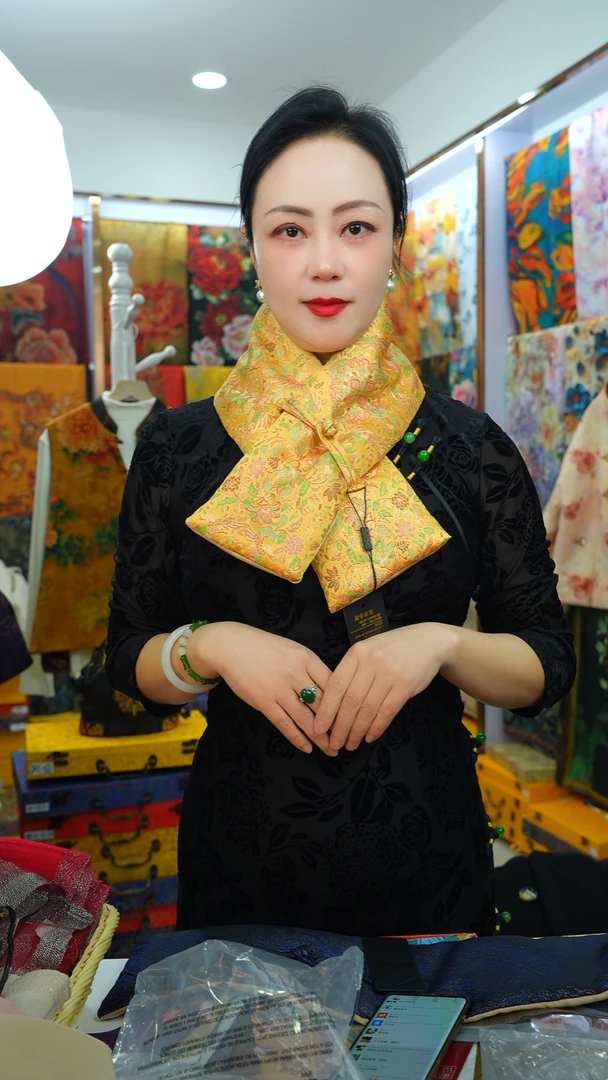 【黄金甲】新中式香韵纱宋锦披肩 保暖围脖 金色花