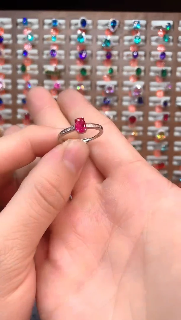银S925镶嵌戒指红宝石......