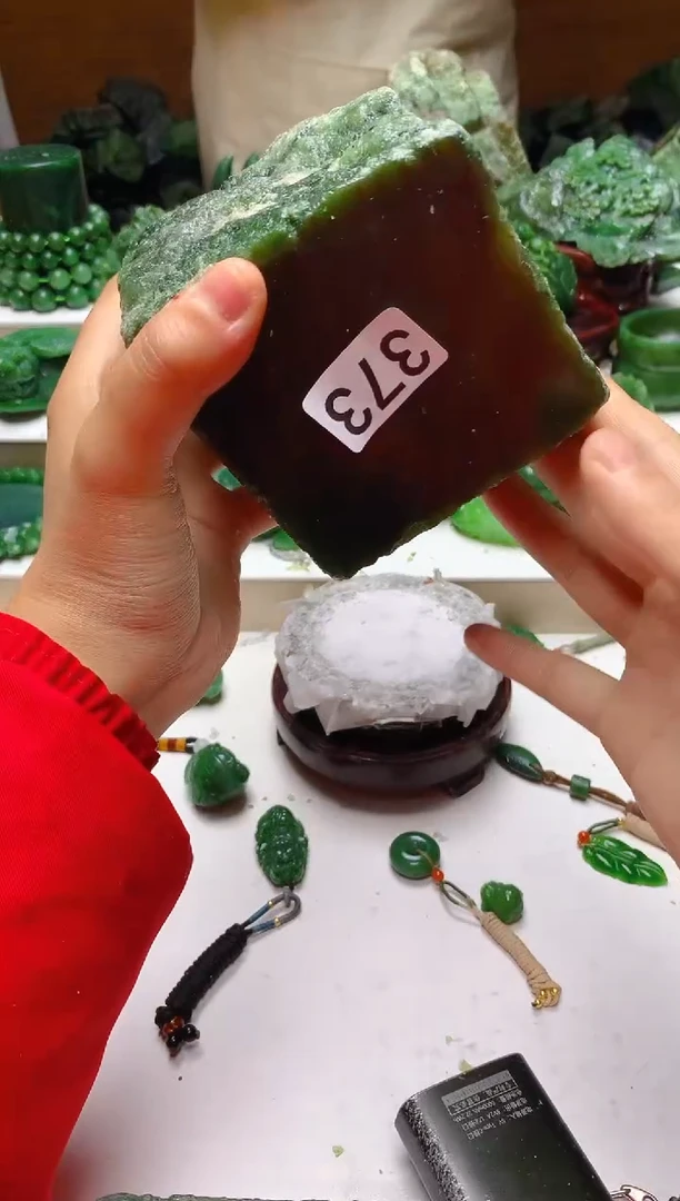 未镶嵌和田玉（碧玉）珠宝半成品1