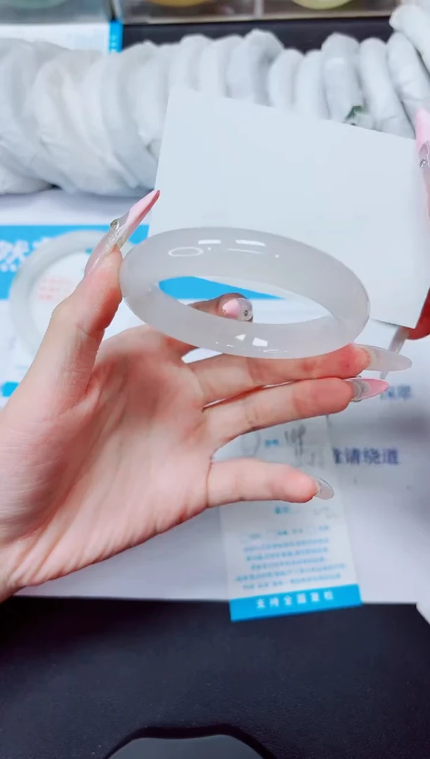 石英质玉手镯未镶嵌199/54.1