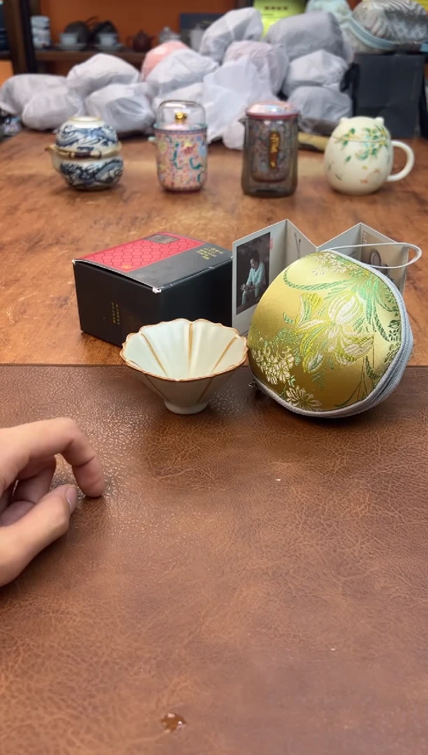 111111111111111菱花黄带包