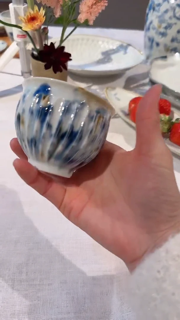 【闪购商品】杯【预售】棱纹印花翻口手握*1个(随机)