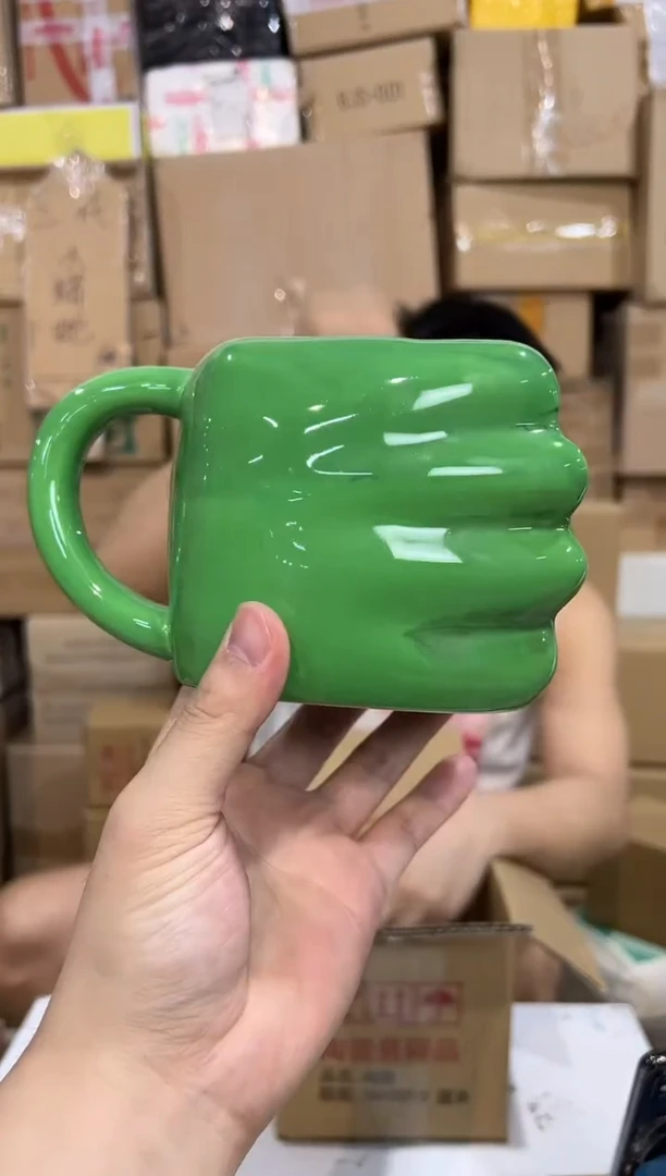 瓷片绿巨人拳头杯2件套 微瑕