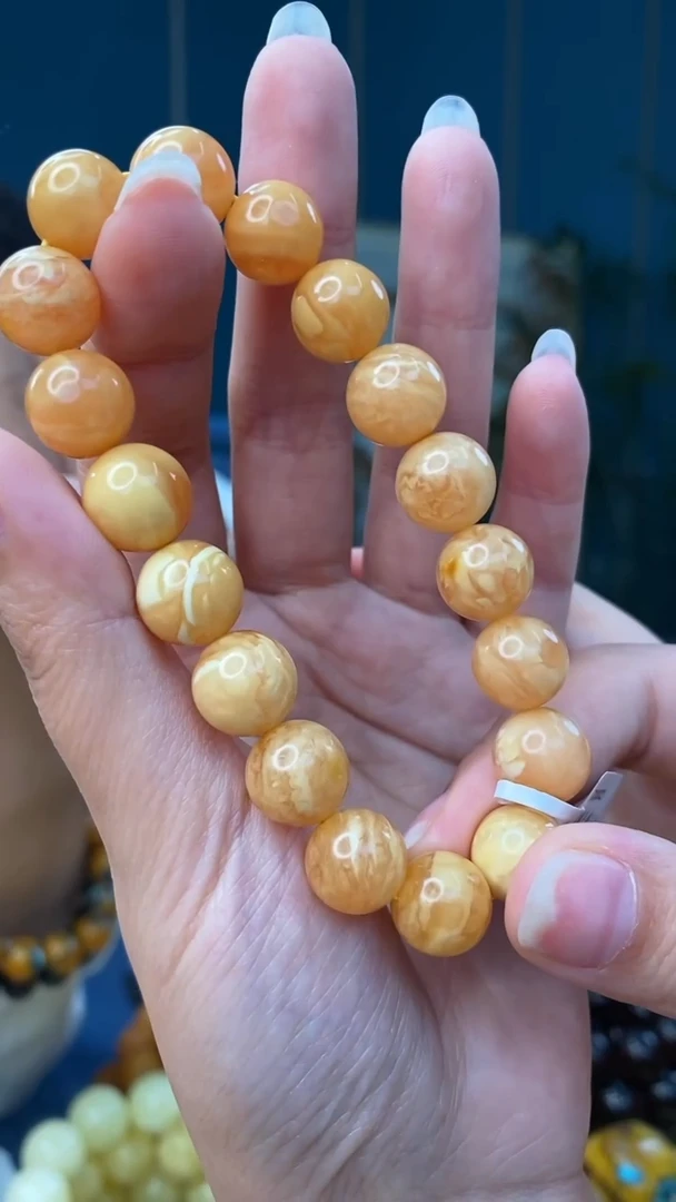 裸石琥珀未镶嵌1/5多样性发其一105