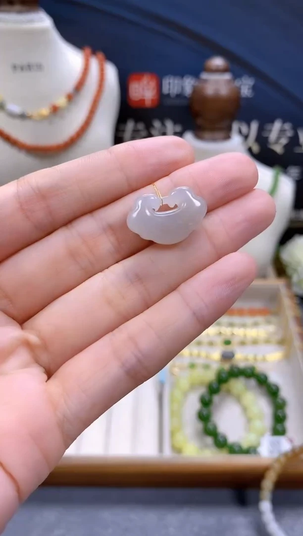 颈饰未镶嵌和田玉天然玉石多样性发一cg