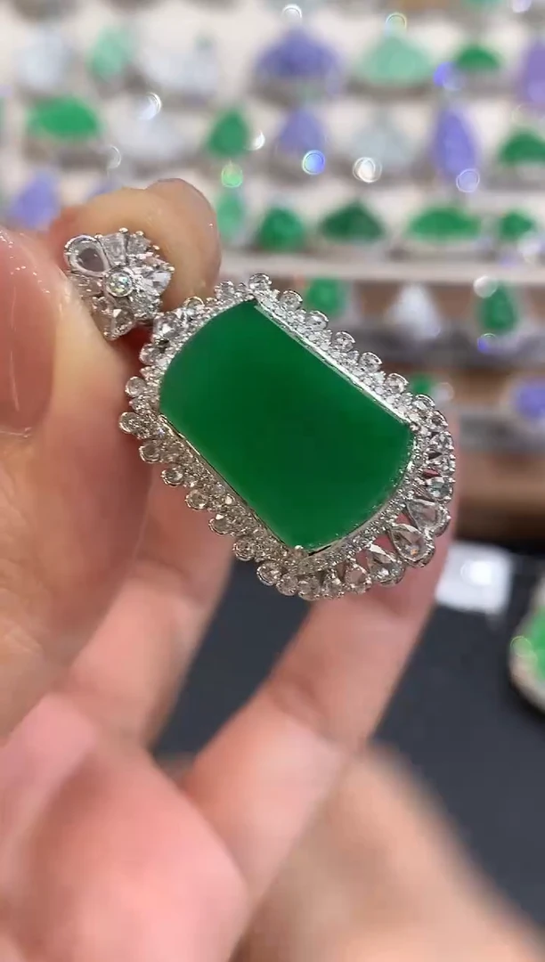 吊坠(不含链)18K金镶嵌翡翠a99