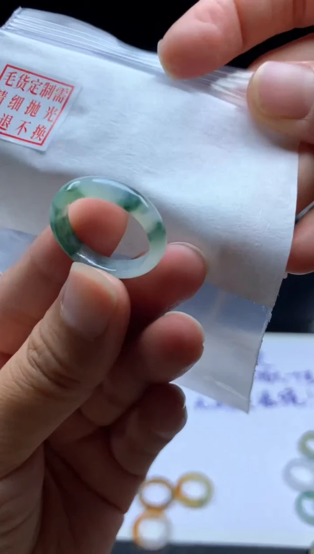 未镶嵌定制翡翠毛货需精细抛光戒圈18#
