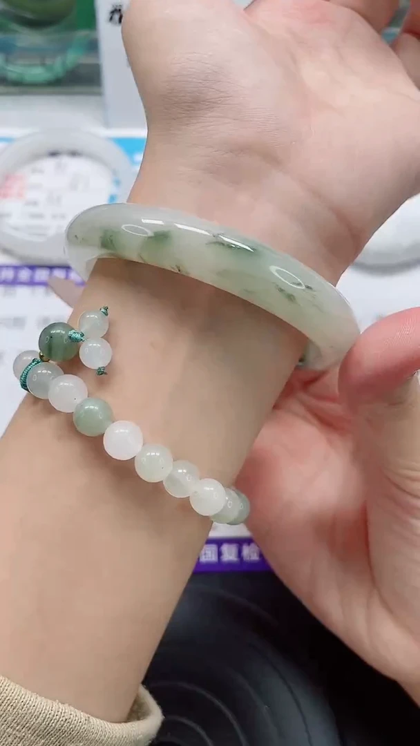 未镶嵌手镯石英质玉46-60/61