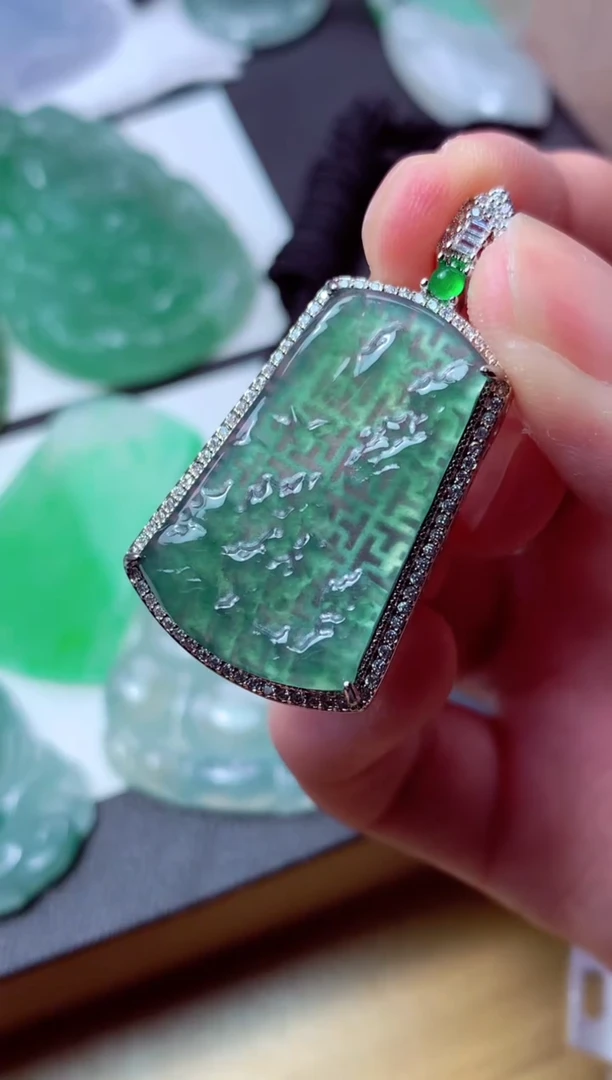 翡翠未镶嵌颈饰天然翡翠