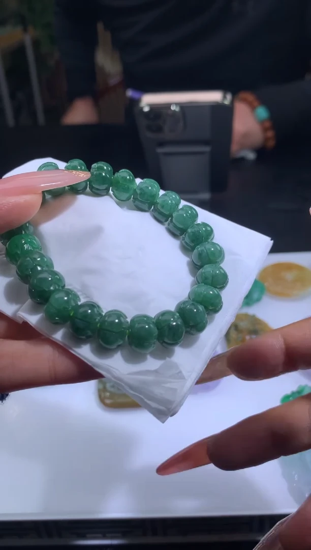 未镶嵌定制翡翠释*翡翠