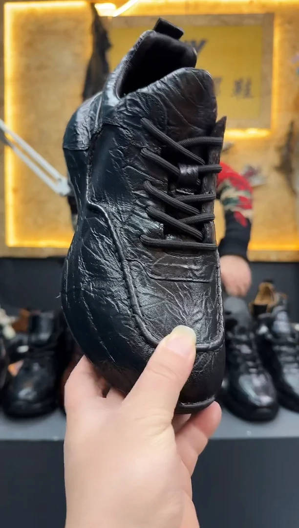 磨砂皮（牛皮）42码黑色
