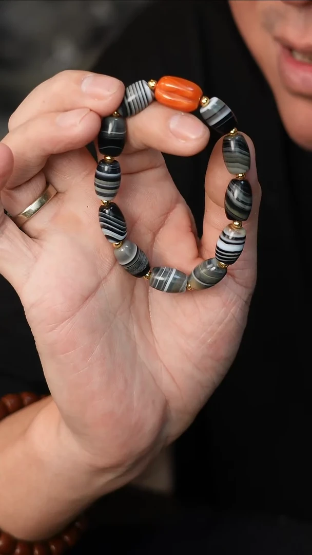 未镶嵌手串玛瑙/玉髓（覆膜）灰皮单圈