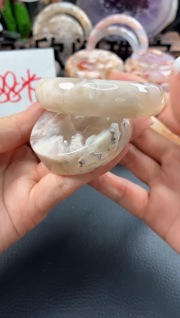 未镶嵌手镯（圆镯）石英质玉54