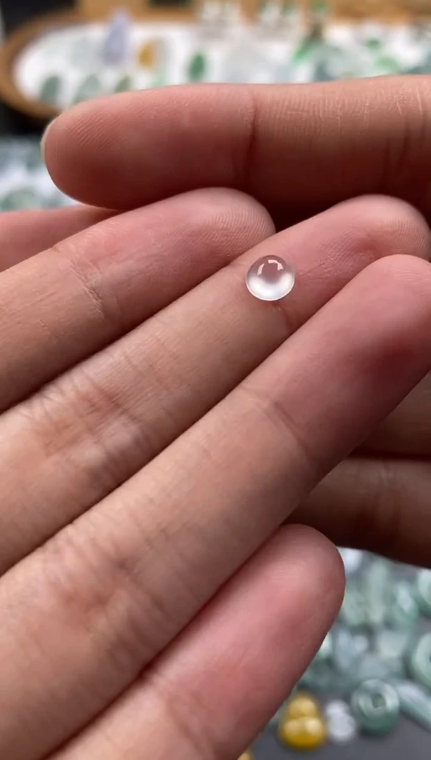 散珠翡翠冰种蛋面