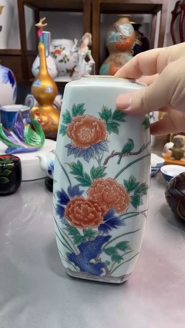 瓷片约*?深川制花瓶