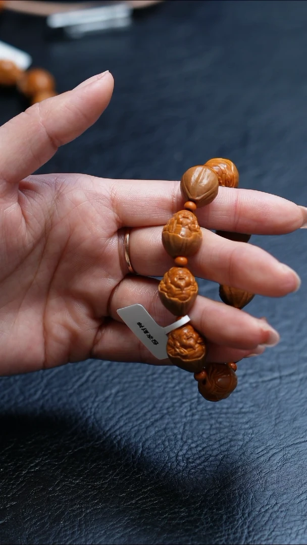 【闪购商品】橄榄核吊坠苏工橄榄核