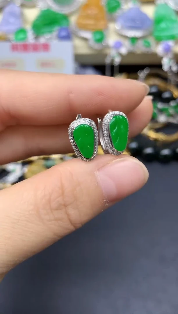 18K金镶嵌翡翠耳饰226-翡翠雪姐天天见