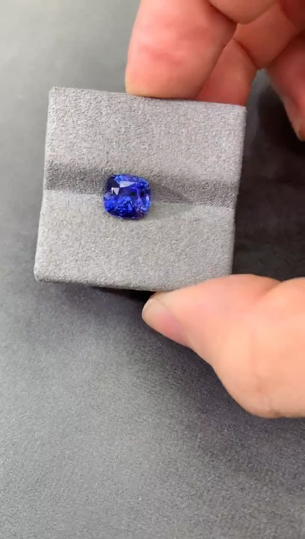 裸石蓝宝石皇家蓝 2.69CT