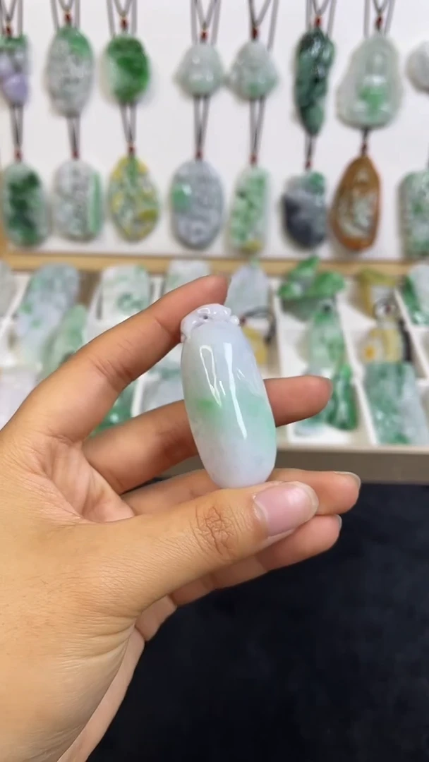 颈饰未镶嵌翡翠1