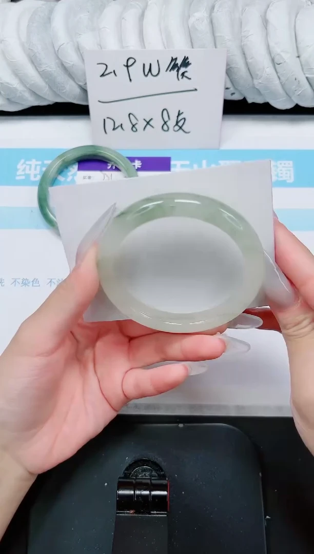 石英质玉手镯未镶嵌732-56.4