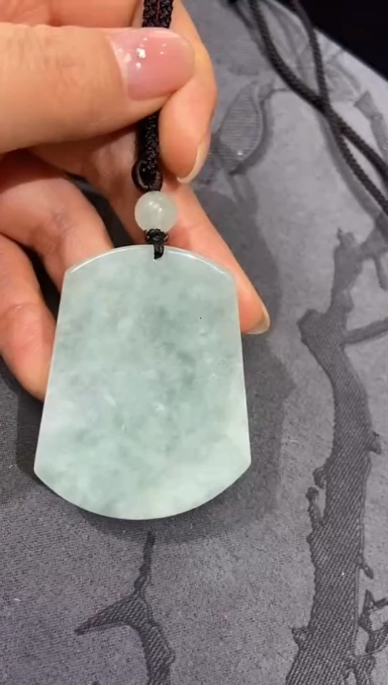 【闪购商品】翡翠颈饰未镶嵌吊坠
